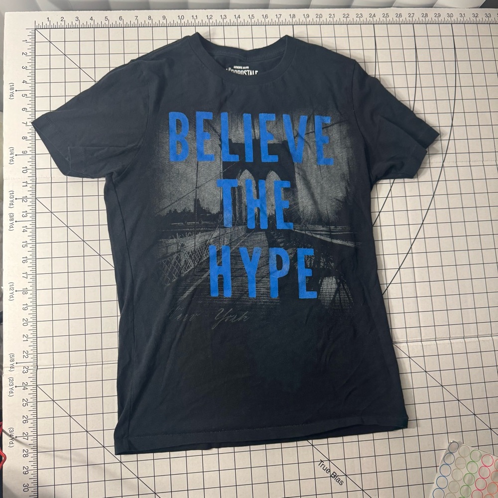 Aeropostale men’s medium believe the hype t-shirt